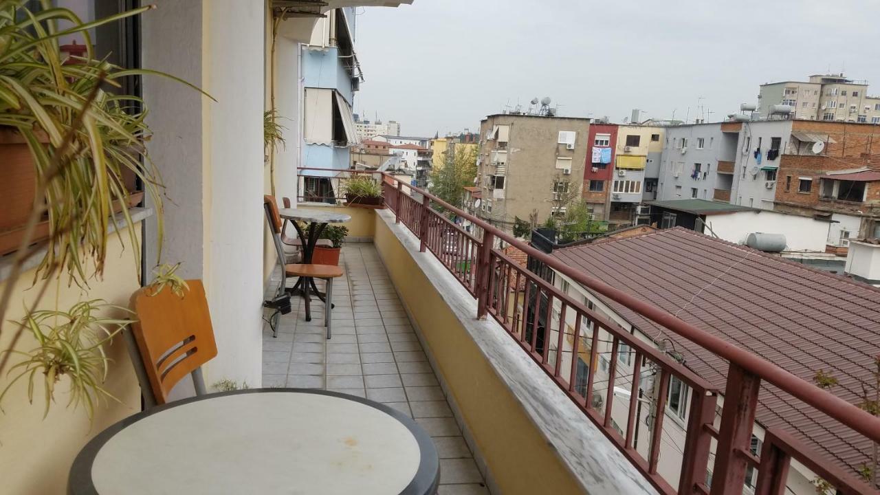 Central Apartments Shoshi Тирана Екстер'єр фото